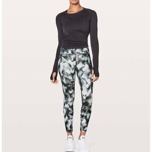 Lululemon Train Times 7/8 Pant In Blush Blossom Alpine White / Black Size 4